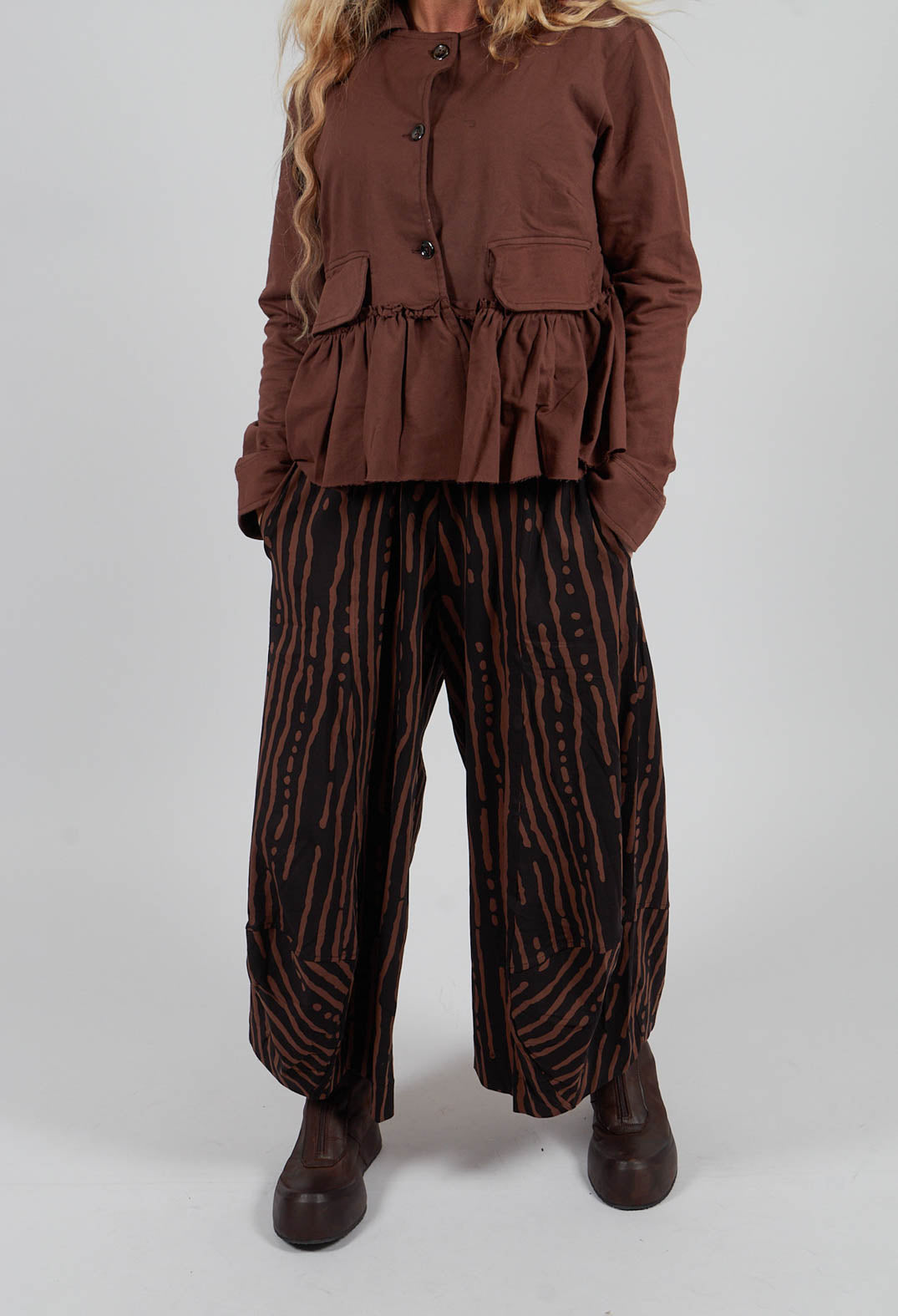 Wide Leg Trousers in Black and Brown