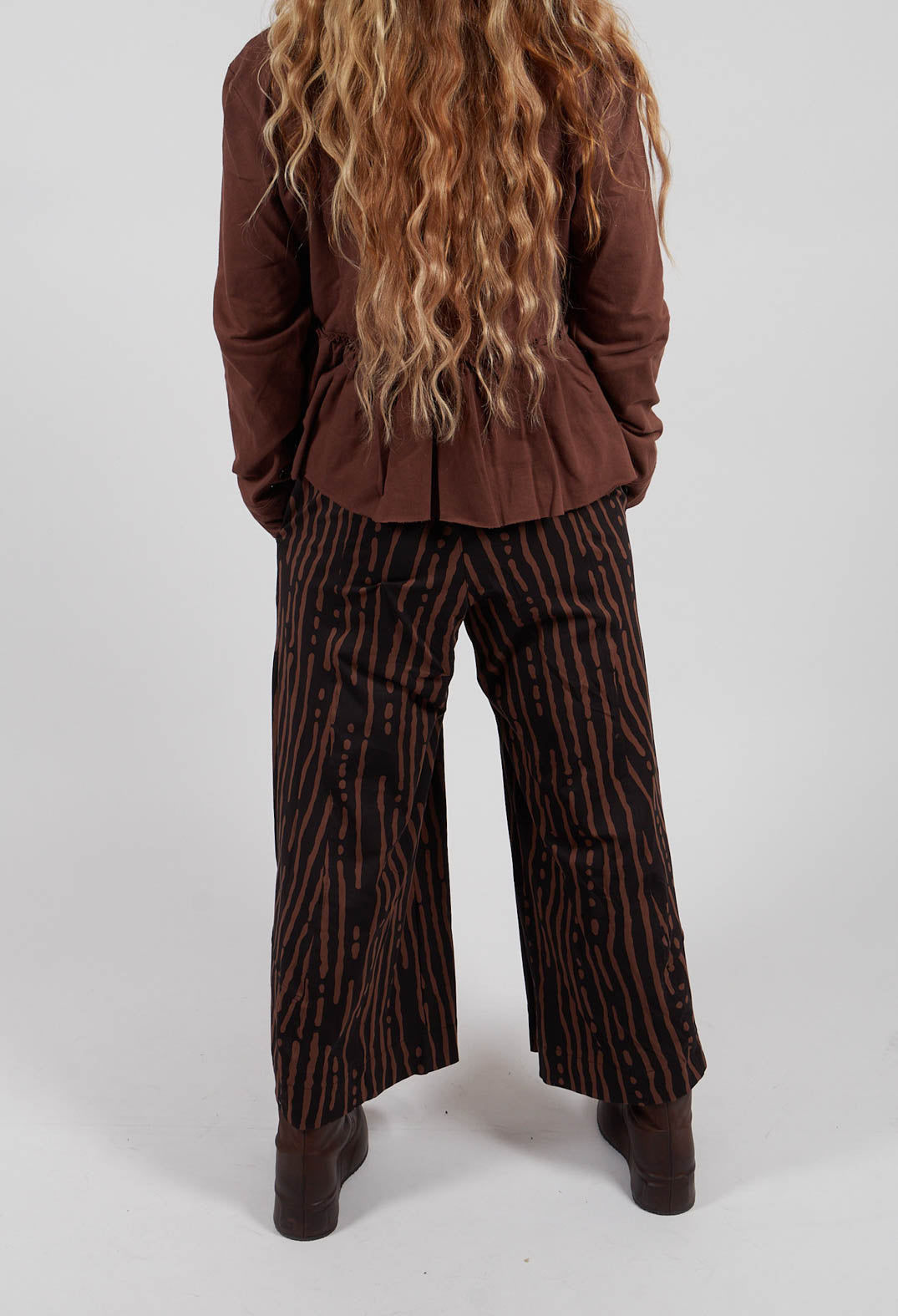Wide Leg Trousers in Black and Brown