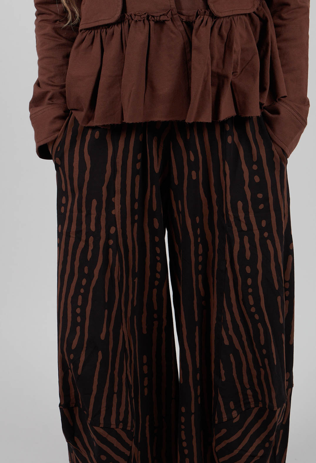 Wide Leg Trousers in Black and Brown