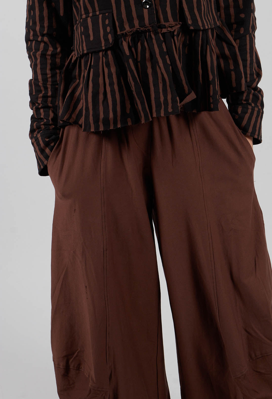 Wide Leg Trousers in Brown