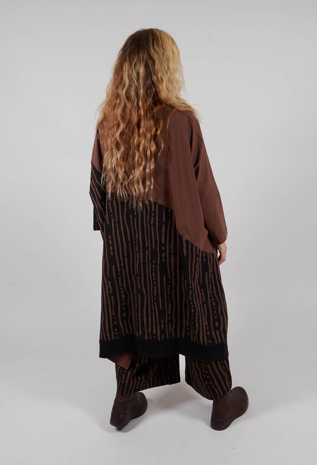 Oversized Top in Black and Brown