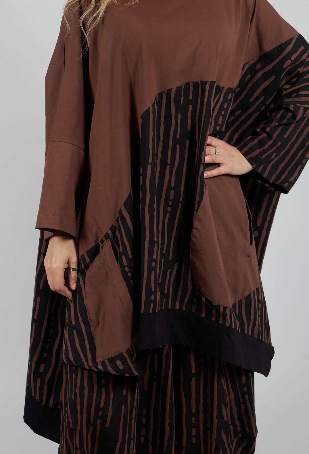 Oversized Top in Black and Brown