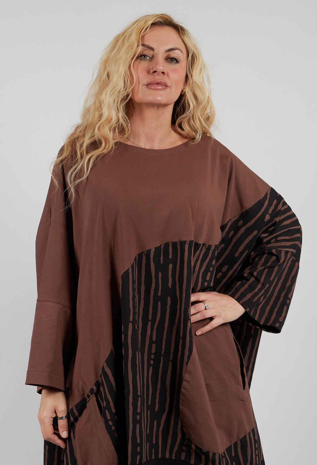 Oversized Top in Black and Brown