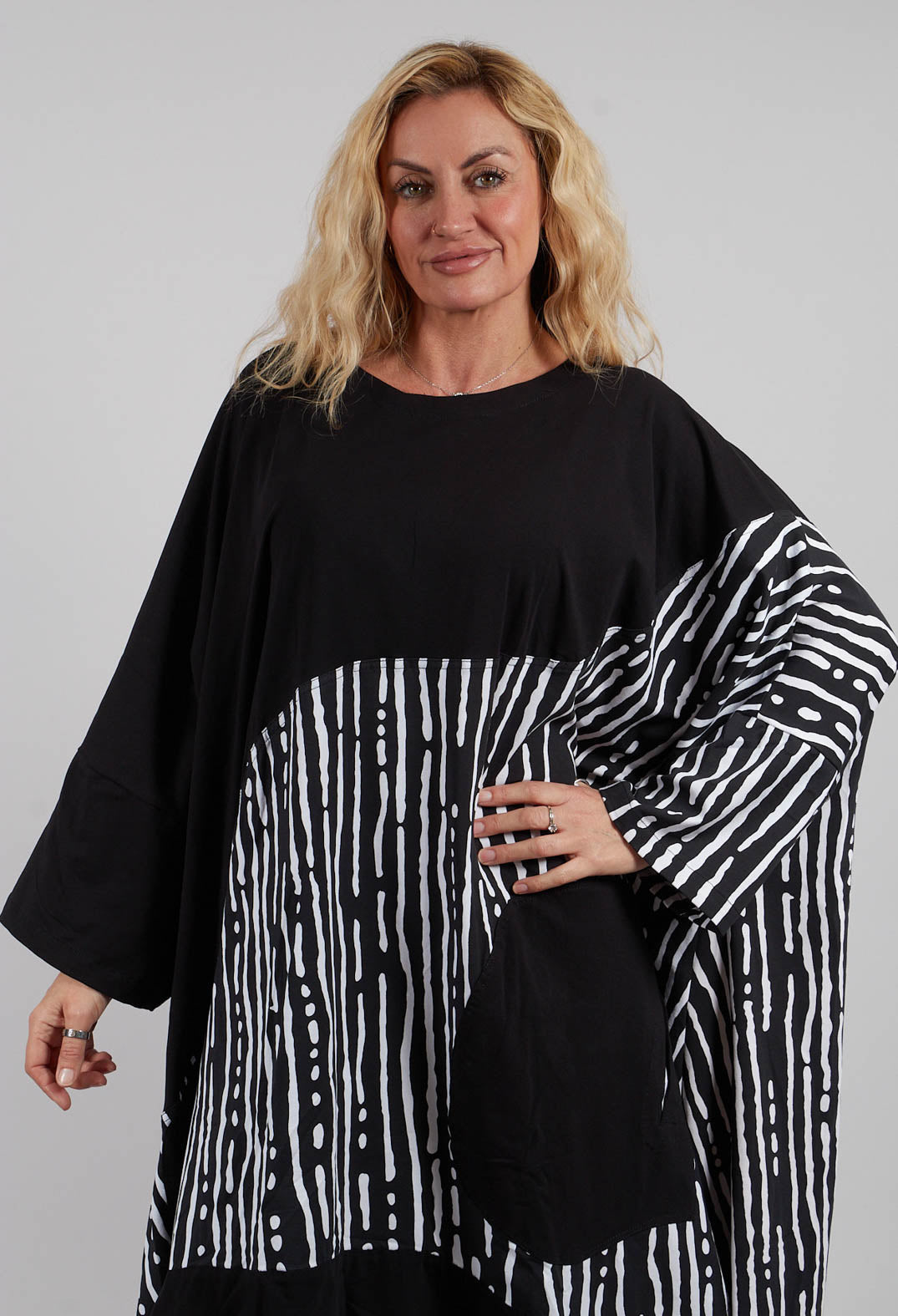 Oversized Top in Black and White