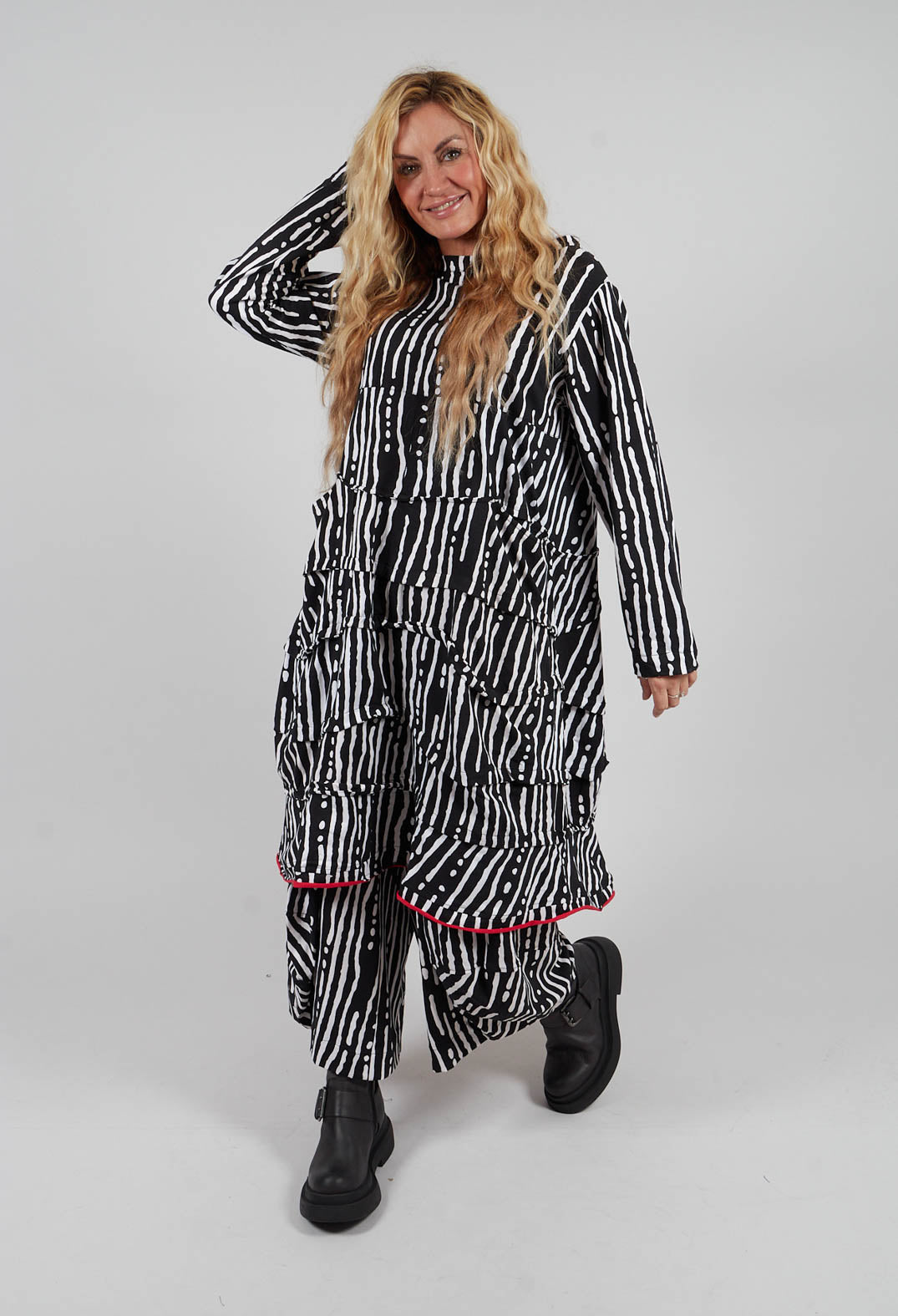 Long Sleeve Dress in Black and White