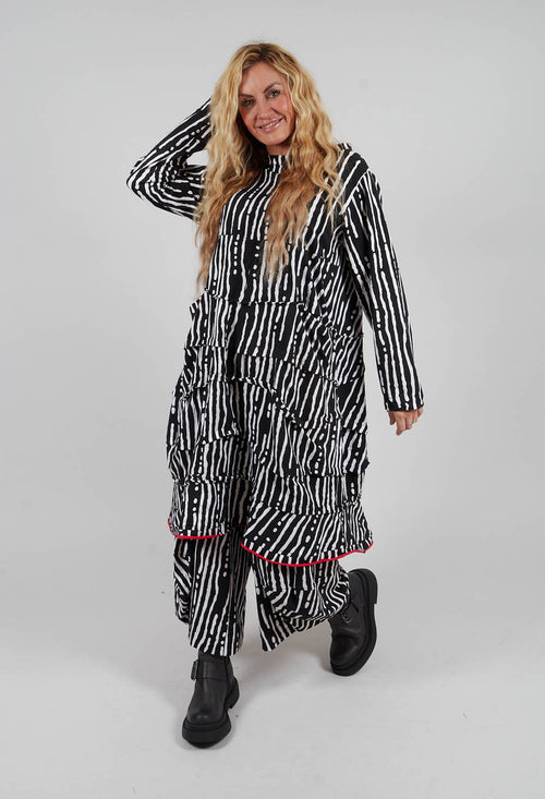 Long Sleeve Dress in Black and White