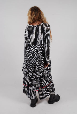 Long Sleeve Dress in Black and White