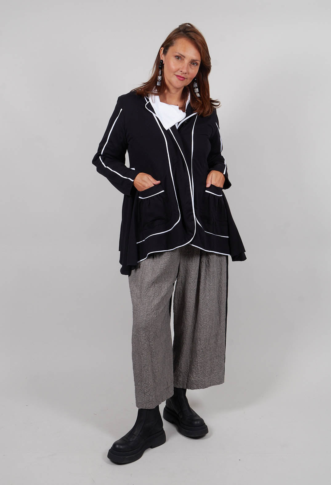 Cropped Trousers in Black and White