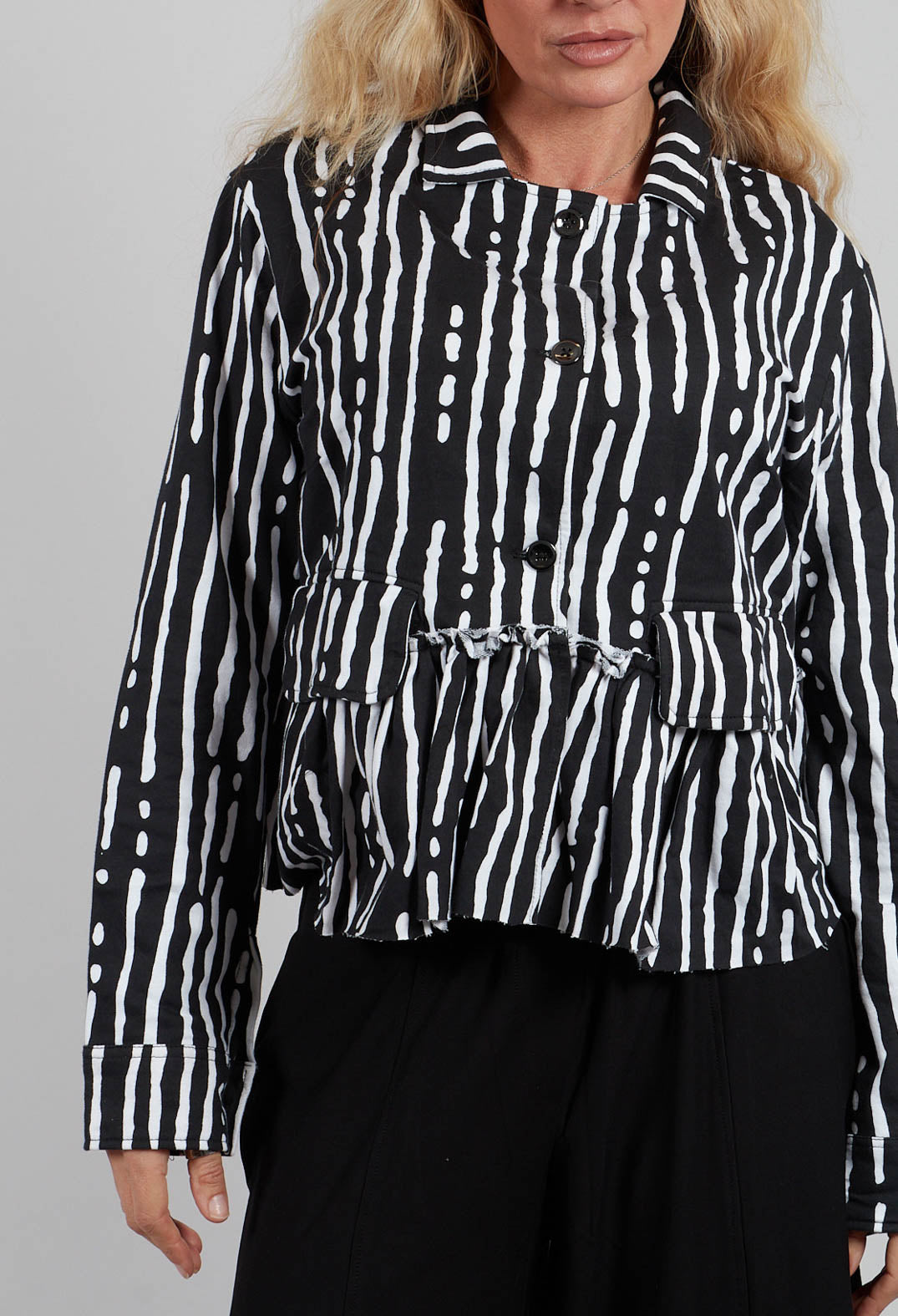 Cropped Jacket in Black and White