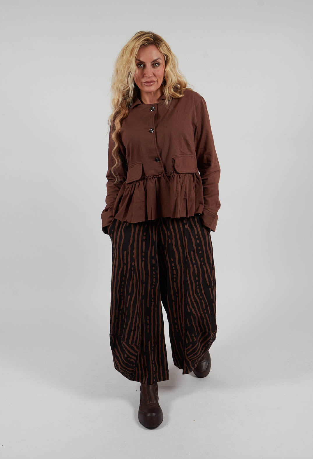 Cropped Jacket in Brown