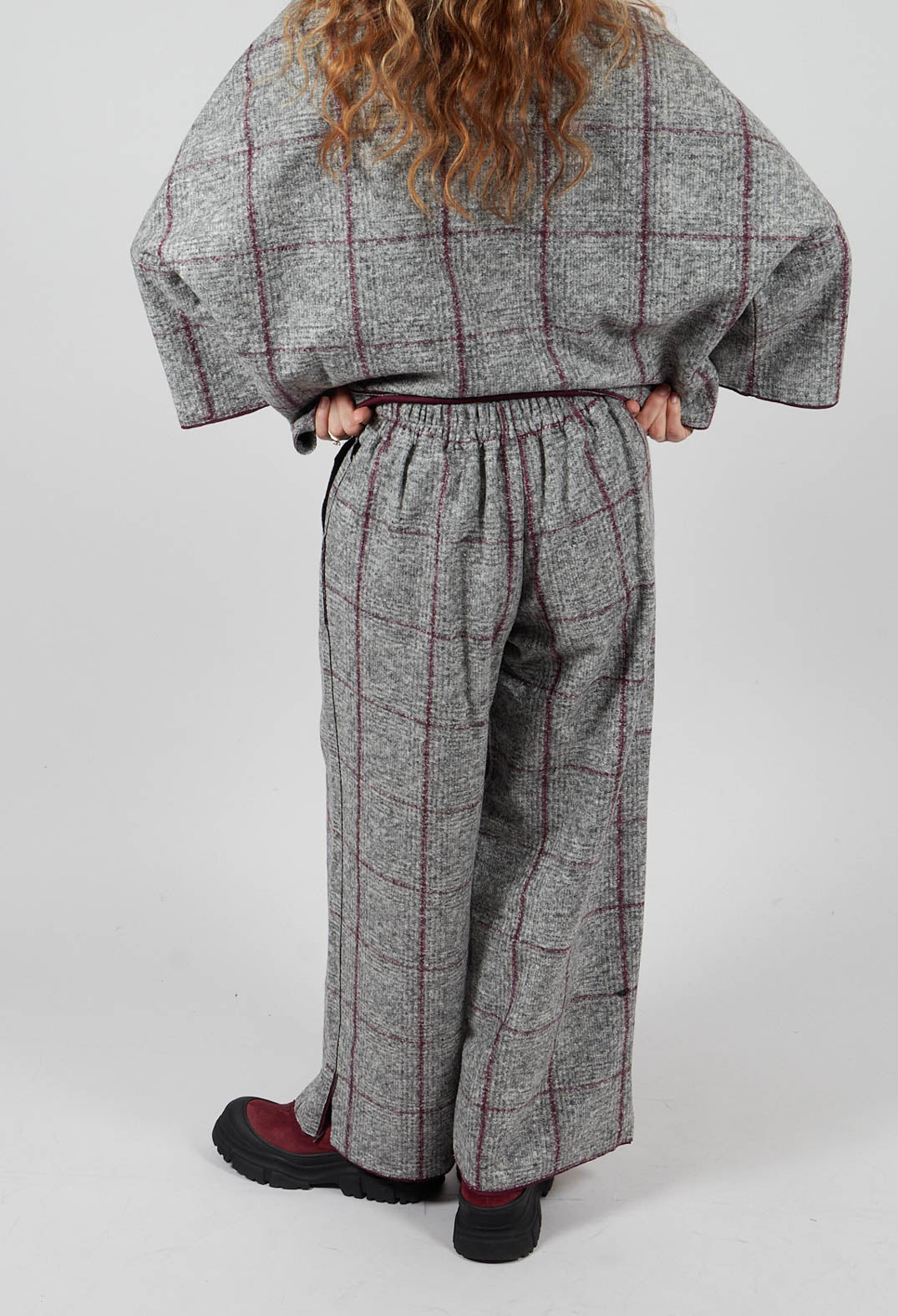 Ido Trousers in Graphite and Garnet