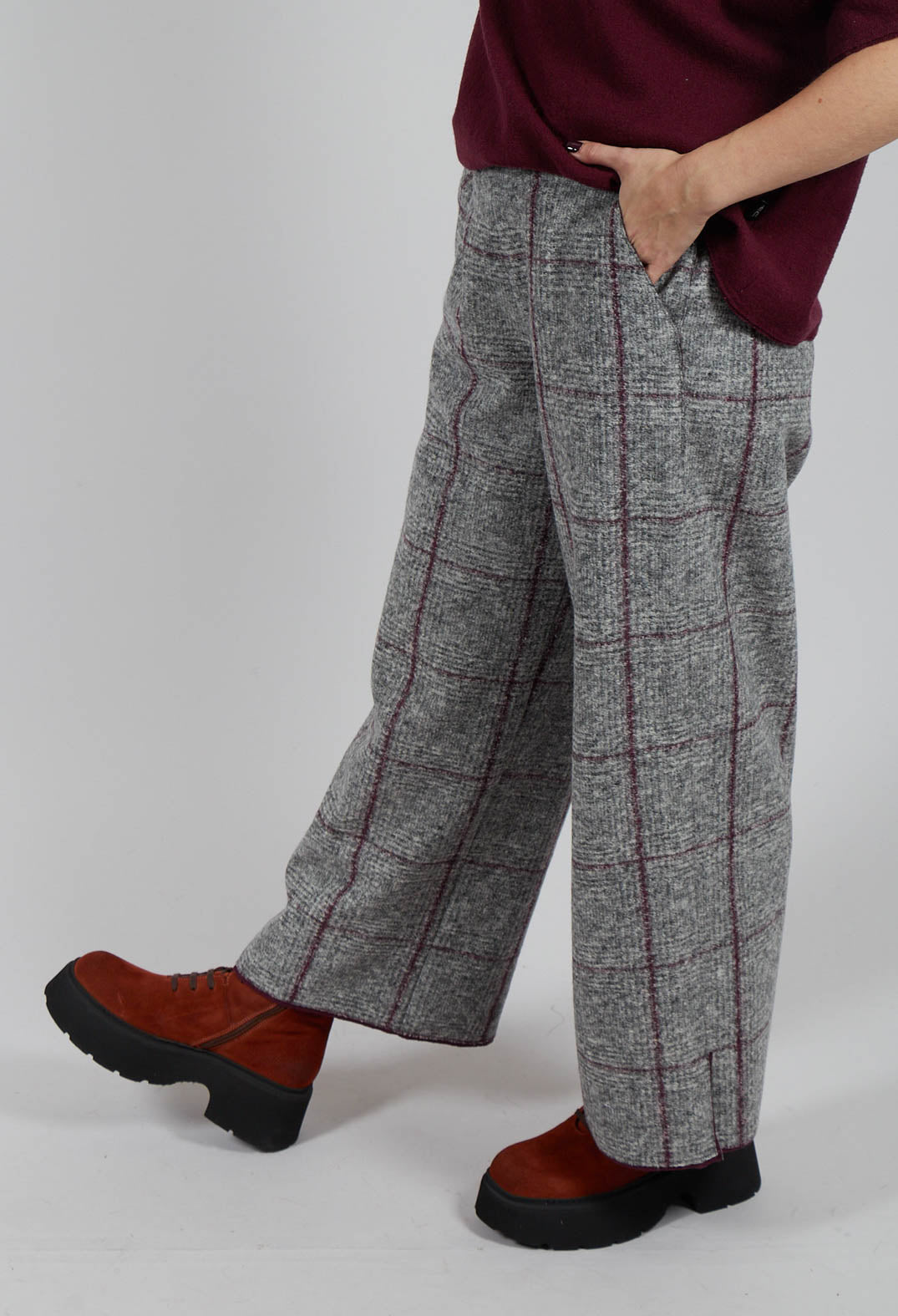 Ido Trousers in Graphite and Garnet