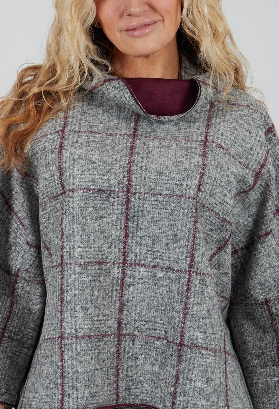 Dari Top in Graphite and Garnet