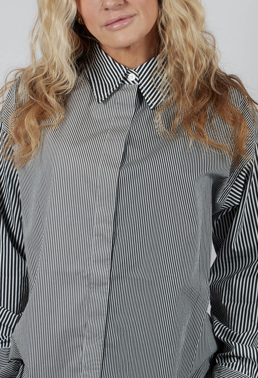 Vidin Blouse in Black Onyx