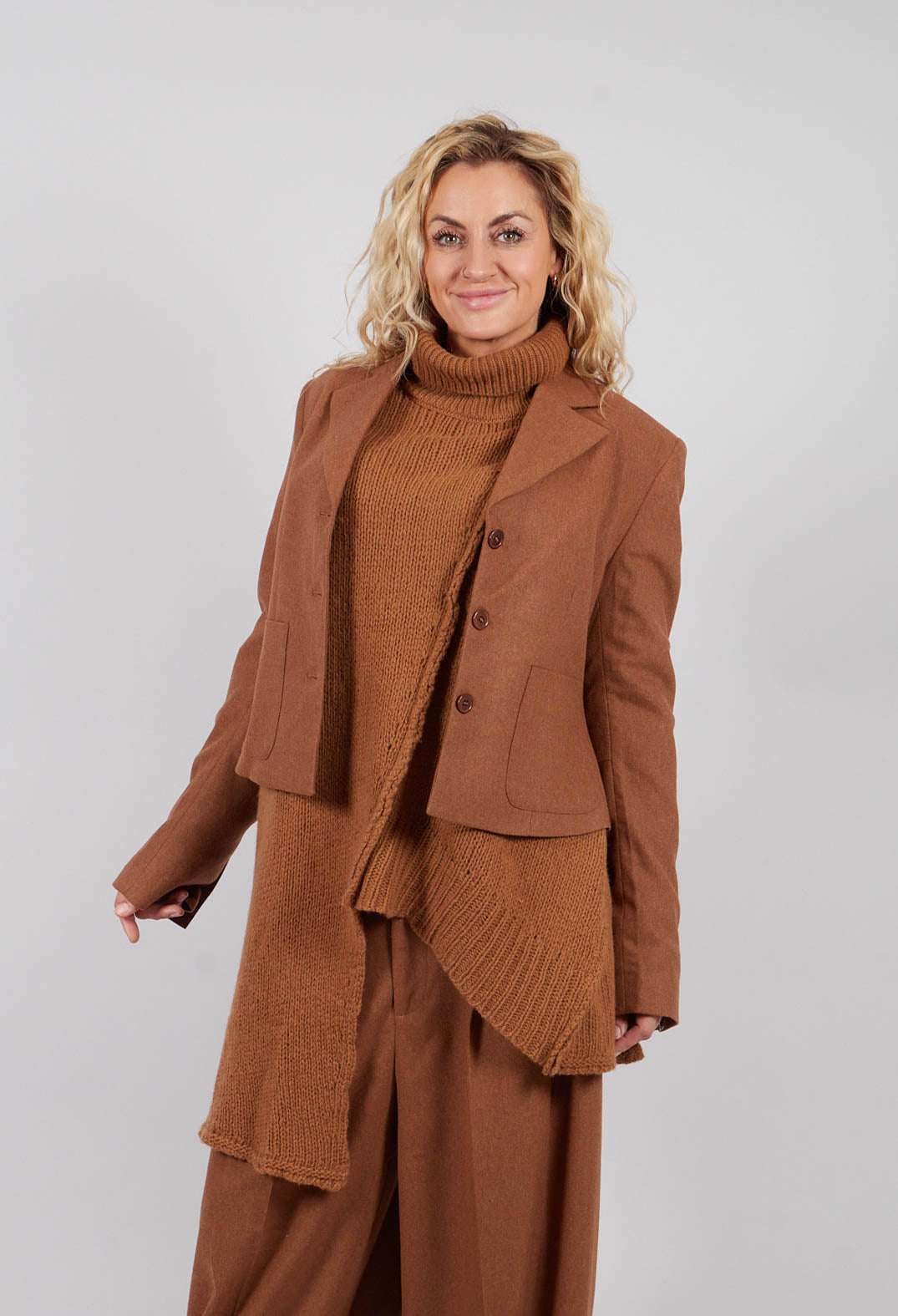 Chloe Blazer in Camel