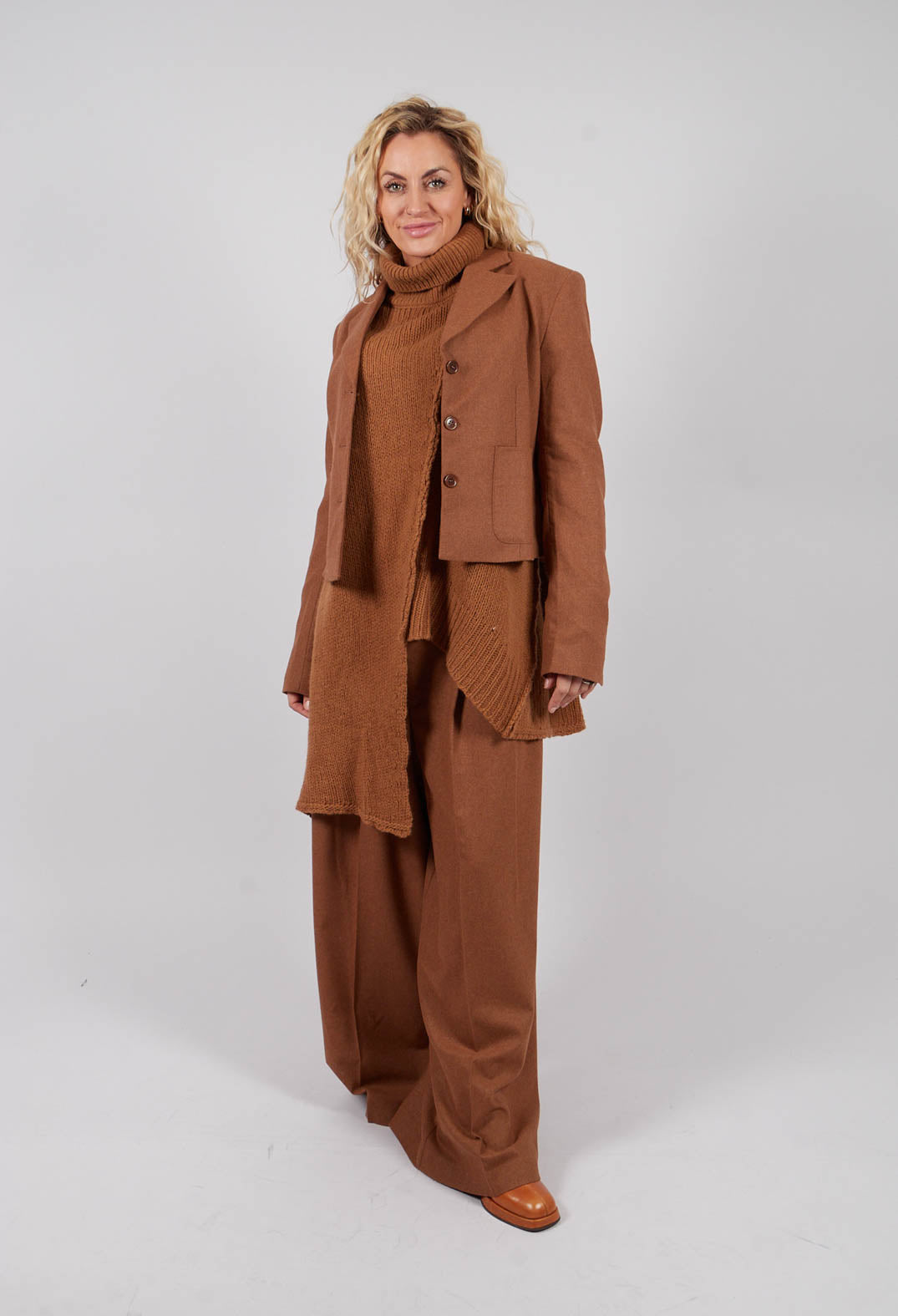 Chloe Blazer in Camel