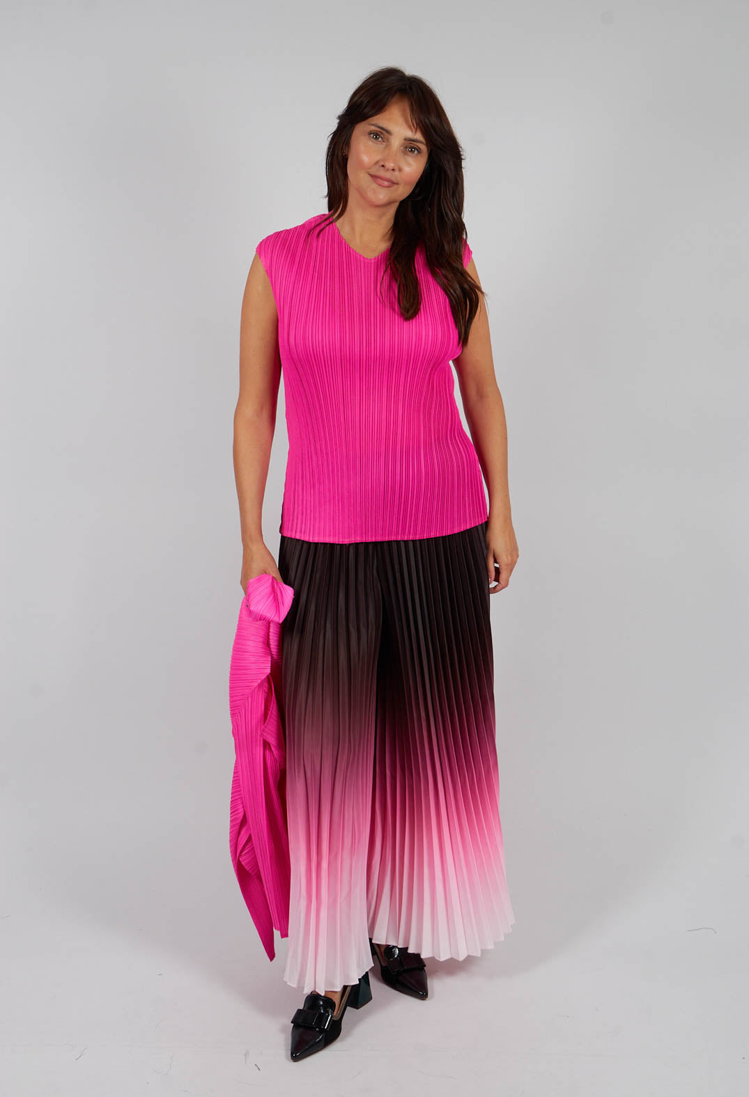 Simply Pleat V Tank in Pink