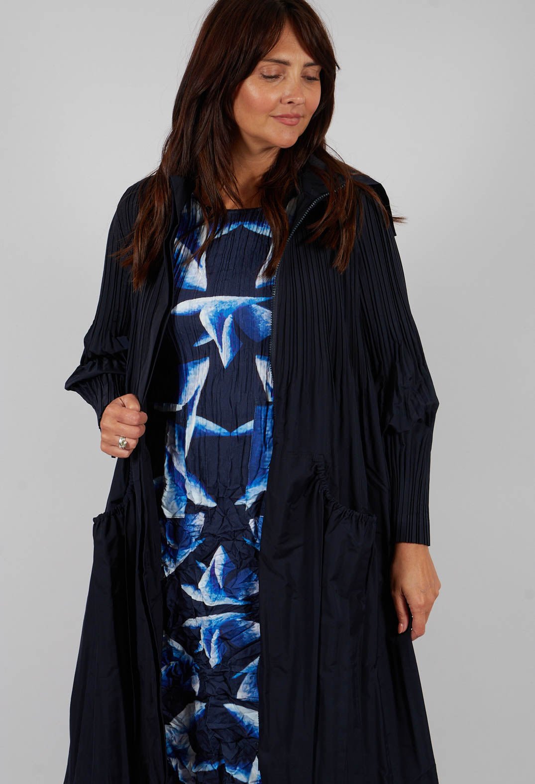 Windbreaker in Midnight