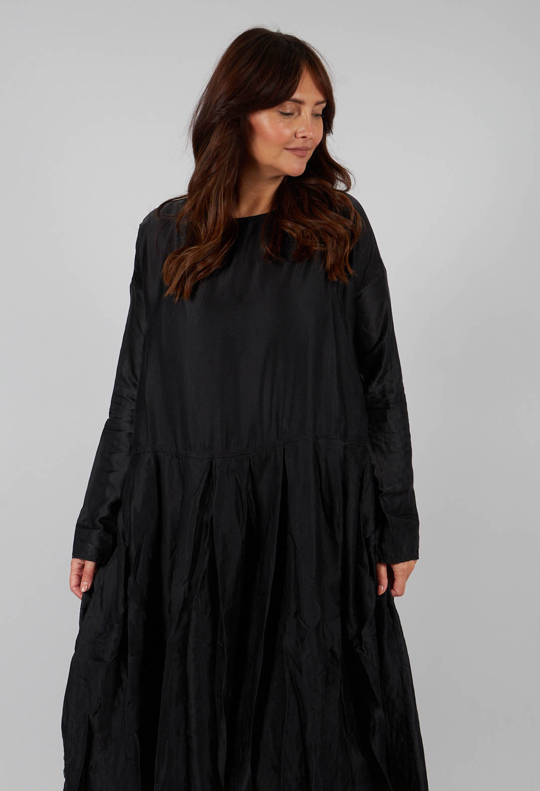 Pleated Boatneck Dress SC in Black