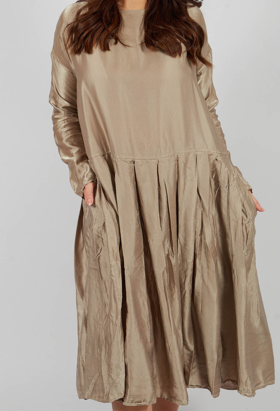 Pleated Boatneck Dress SC in Marron Glace