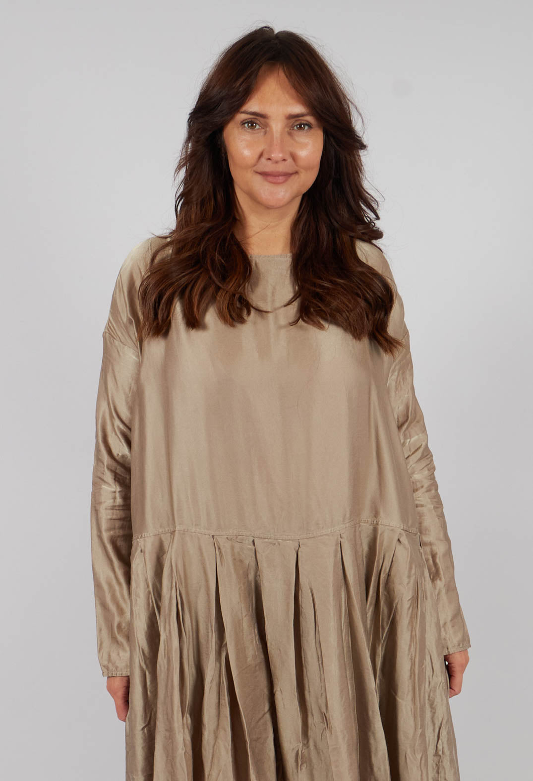 Pleated Boatneck Dress SC in Marron Glace