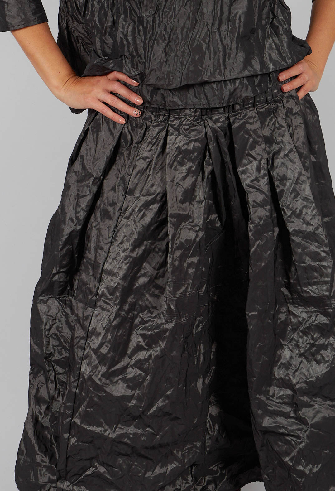 Pleated Long Skirt in Anthracite