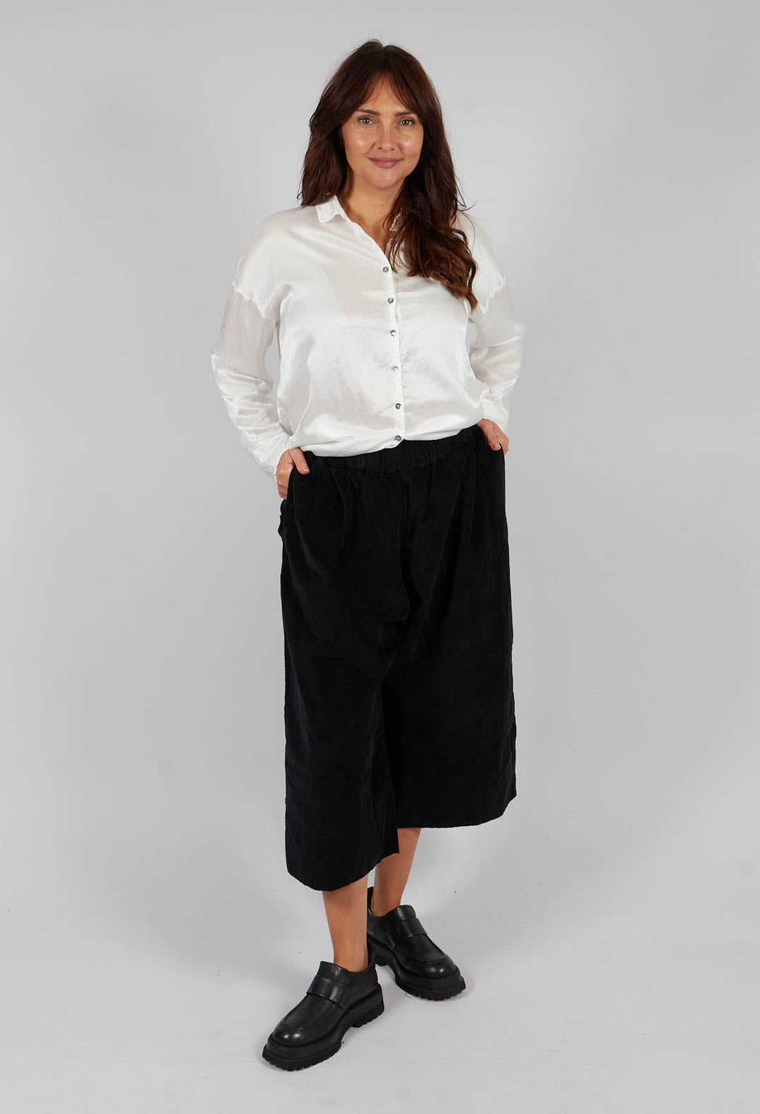 Velvet Wide Trousers in Black