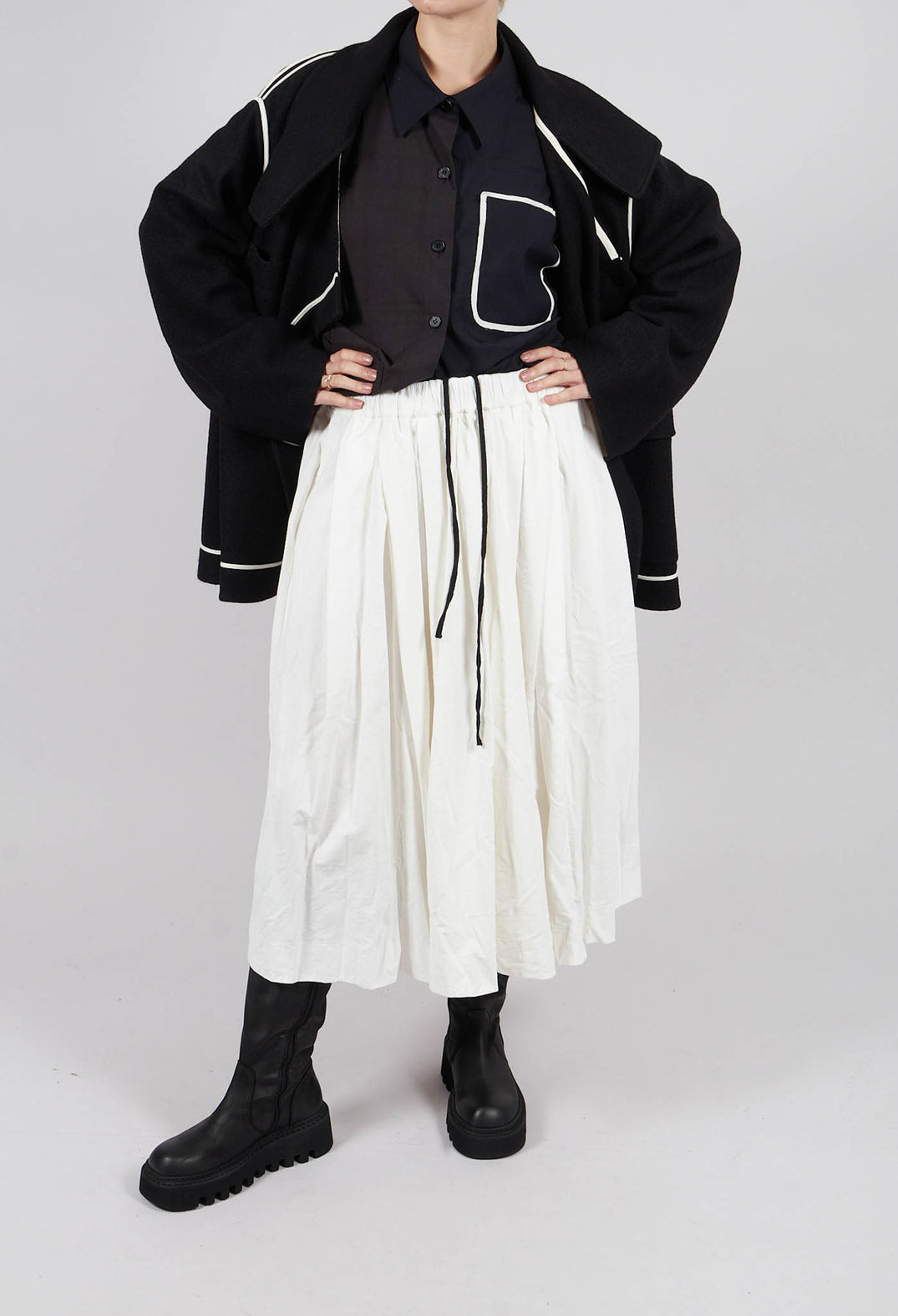 Pleated Long Skirt C in Milk