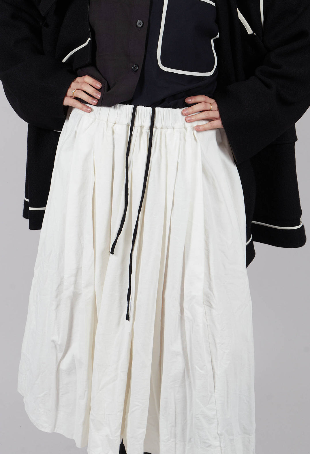 Pleated Long Skirt C in Milk