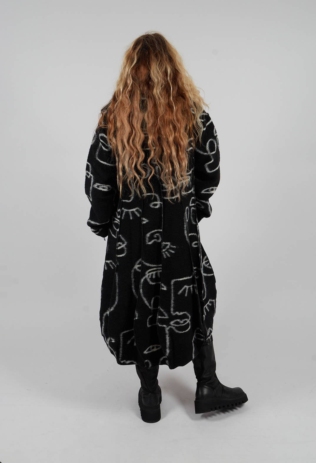 Wide Collar Coat in Black