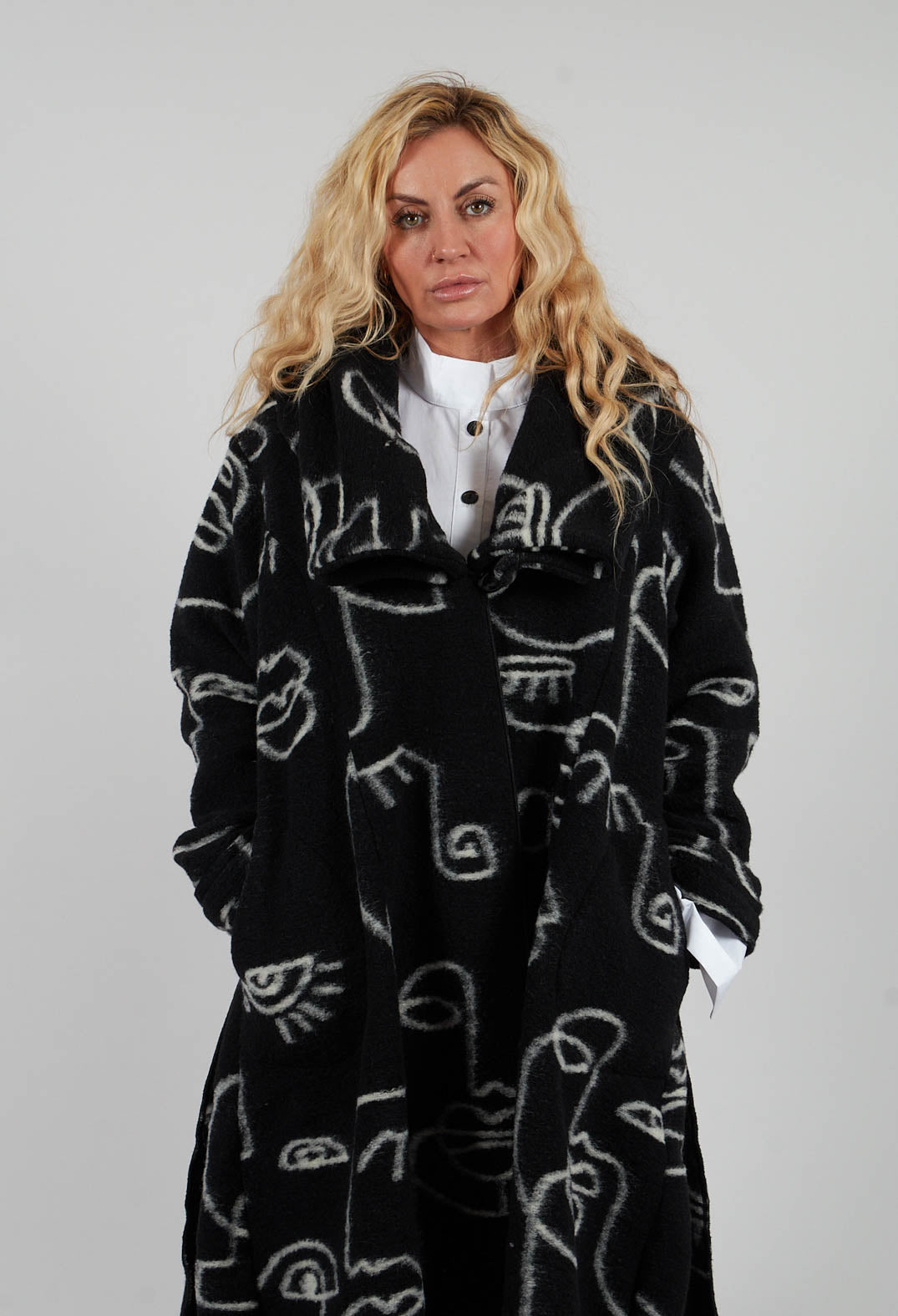 Wide Collar Coat in Black