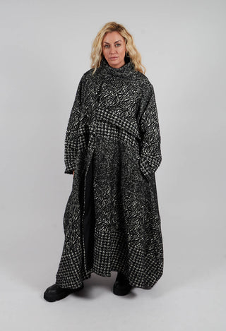 Long Wool Coat in Black