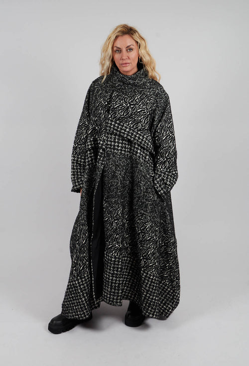 Long Wool Coat in Black