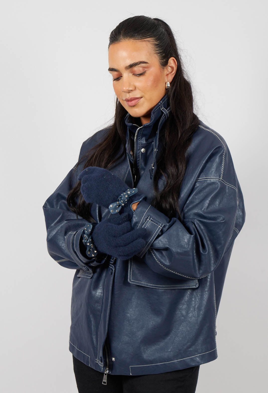 Gloves with Bow in Marino Navy