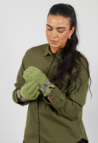 Gloves with Bow in Green