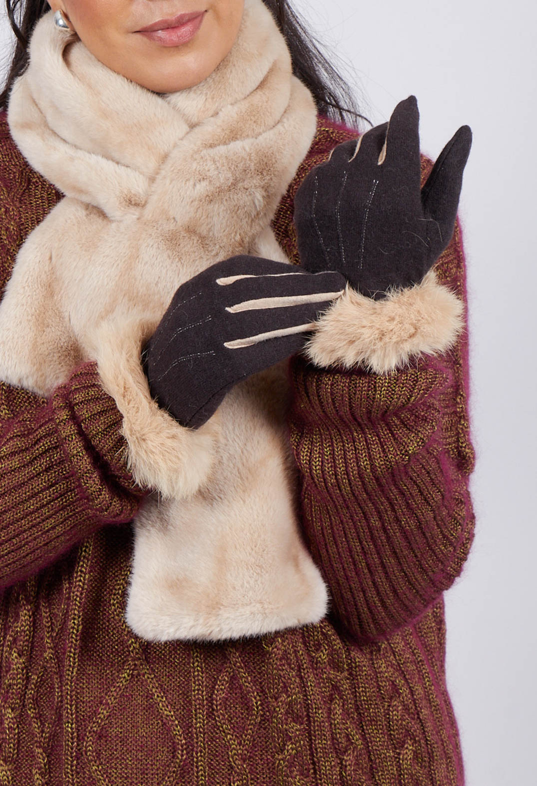 Gloves with Fur Trim in Marron Beige