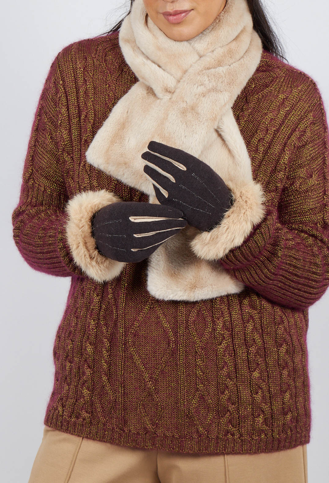 Gloves with Fur Trim in Marron Beige