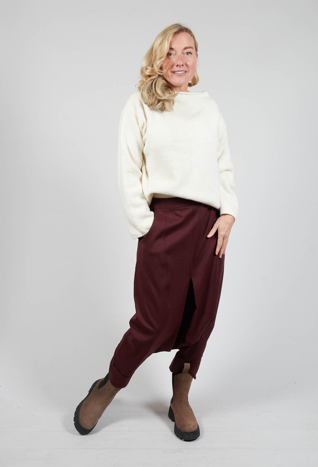 Drop Crotch Rolled Up Woven Trousers in Burgundy