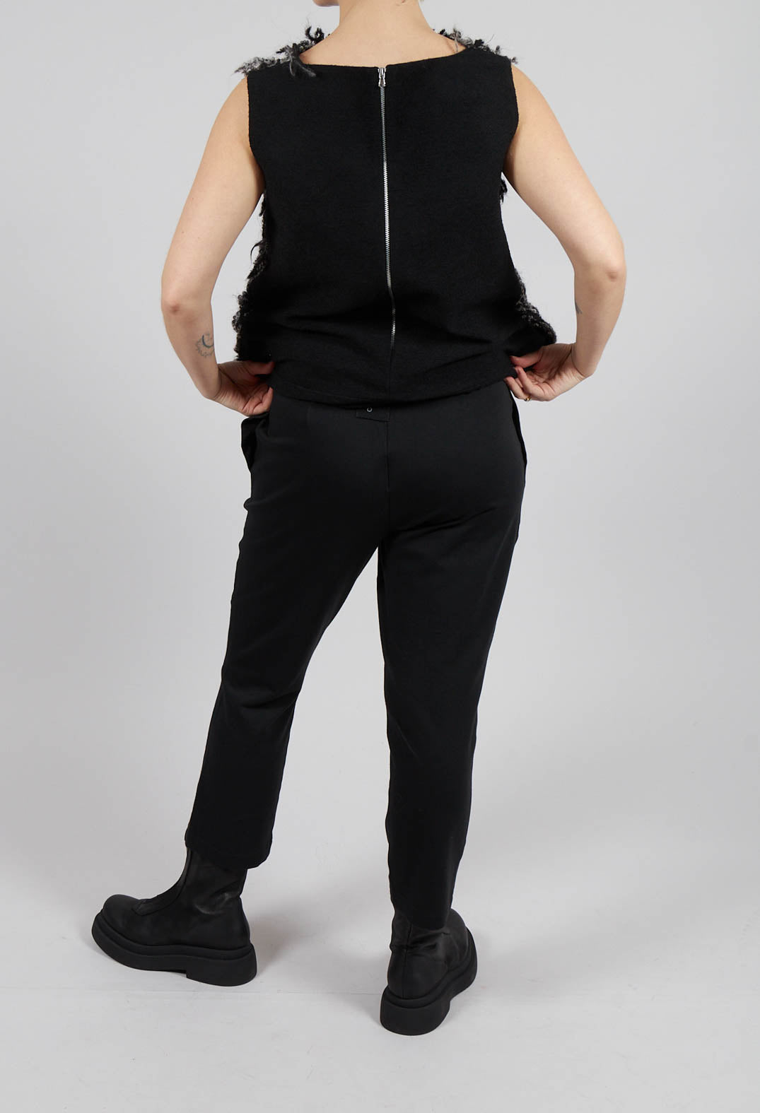 Cropped Button Detail Trousers in Black