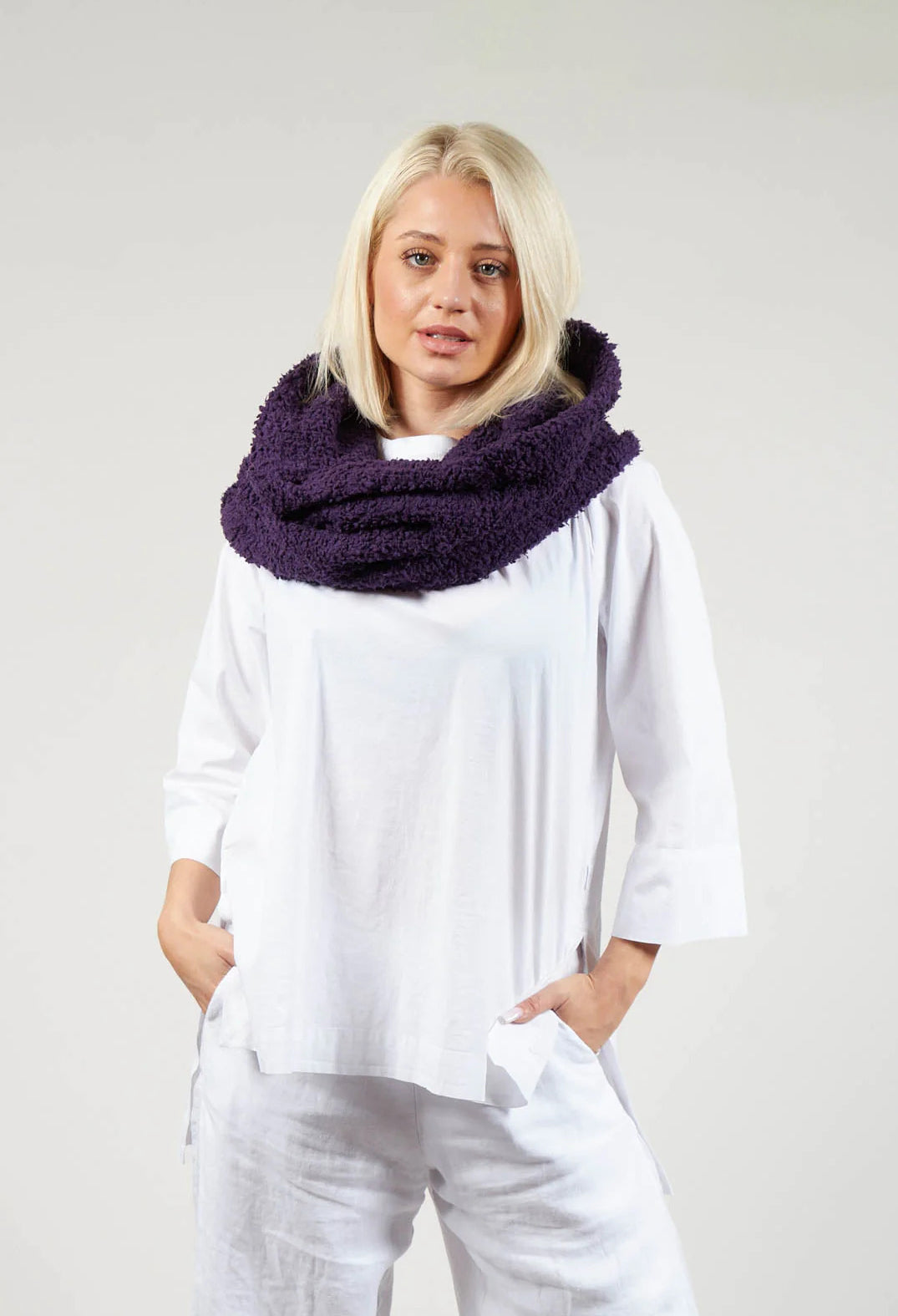Adrettich Scarf in Eisenbahn Purple