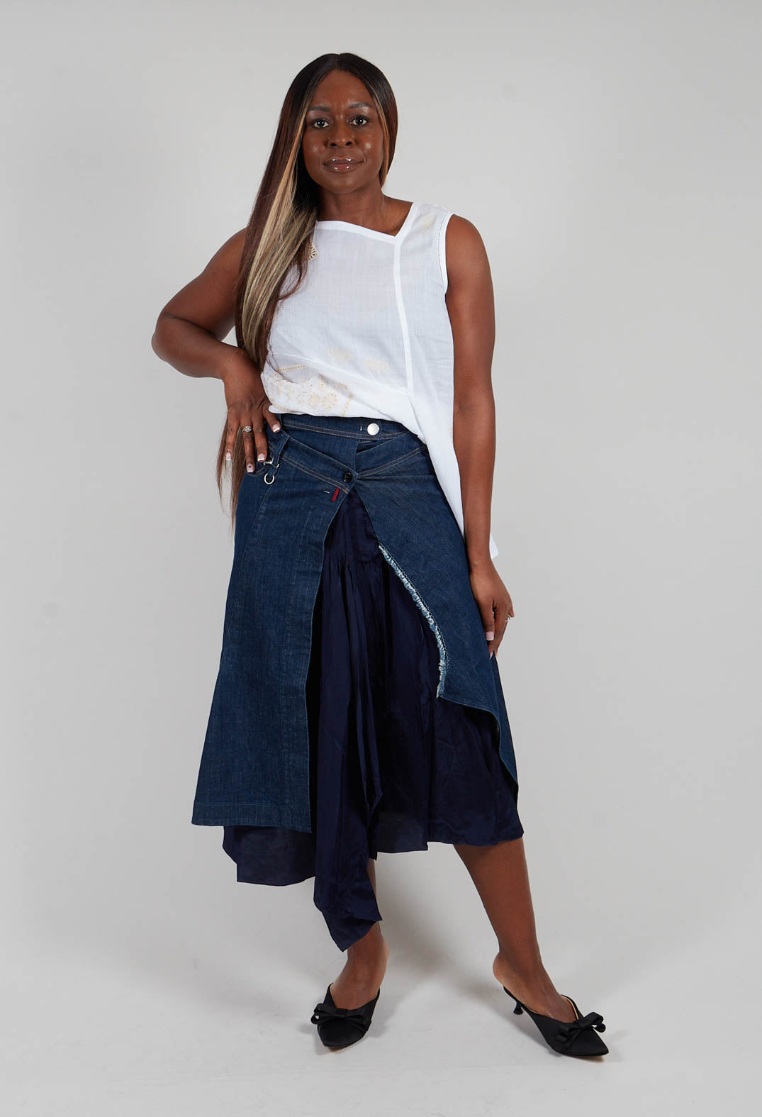 Astoni Shment Skirt in Navy