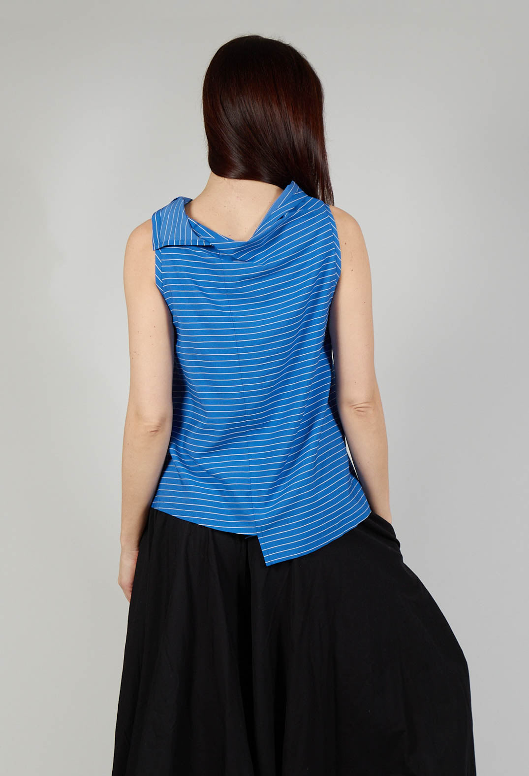 Asymmetrical Vest in Golfo