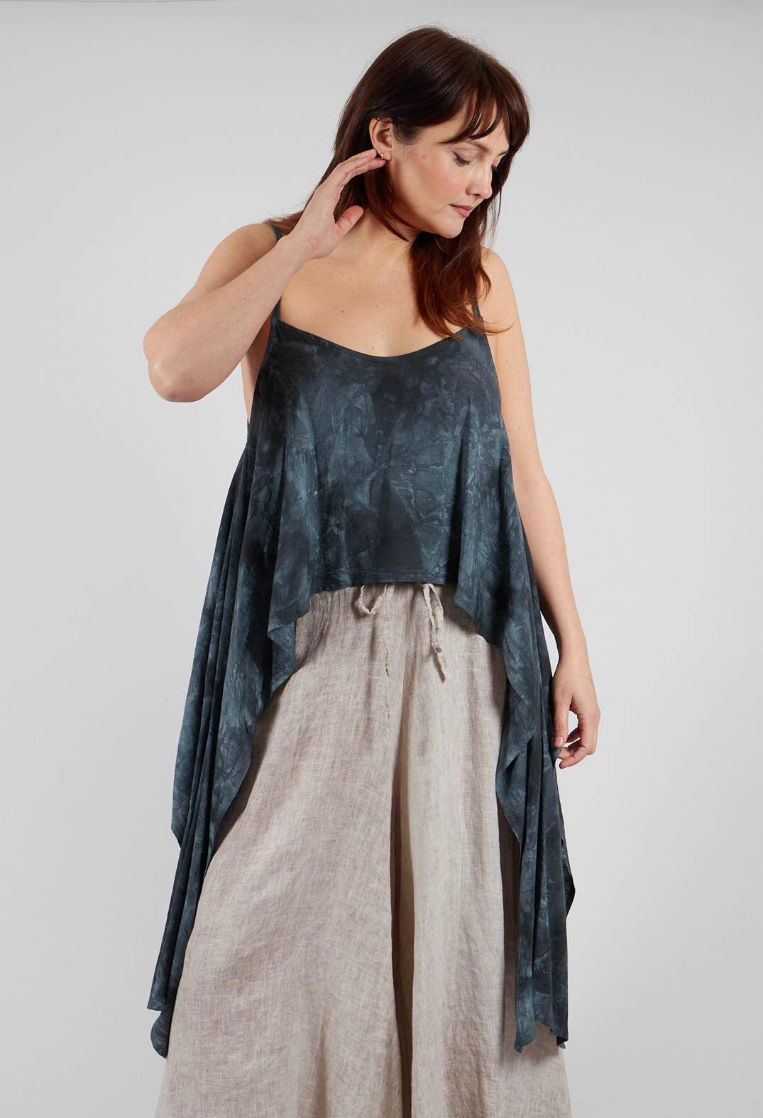 Aysmmetric Linen Tank Top in Nero