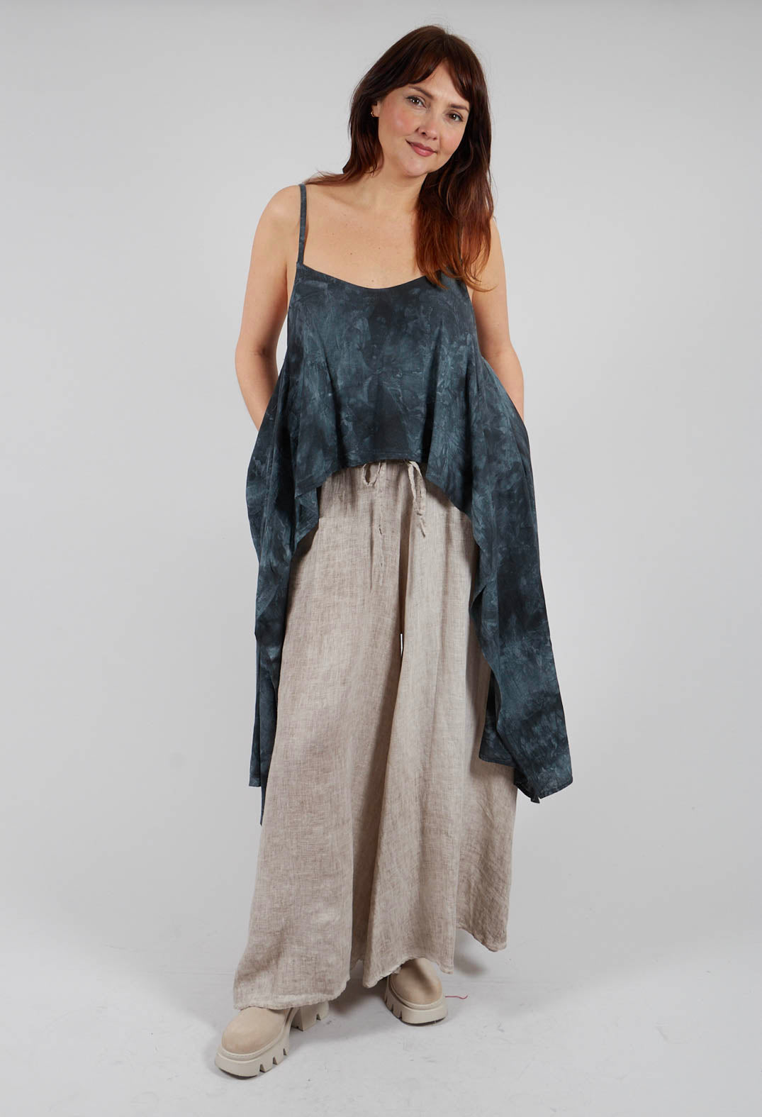 Aysmmetric Linen Tank Top in Nero
