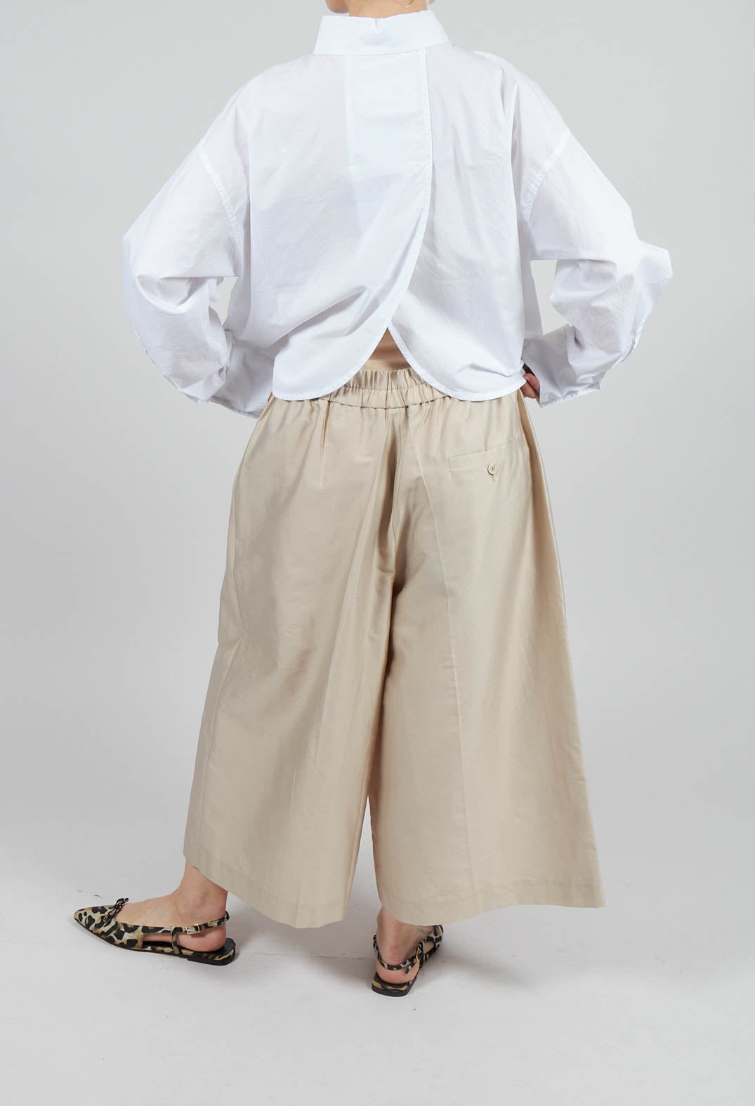 Cropped Wide Leg Trousers in Champagne