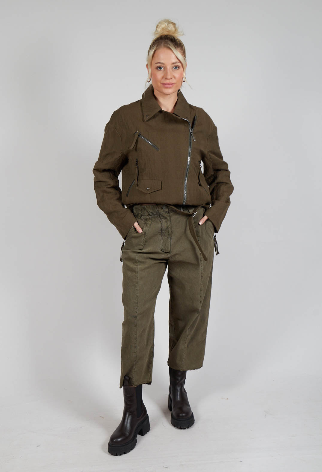 Baggy Les Trousers in Moss