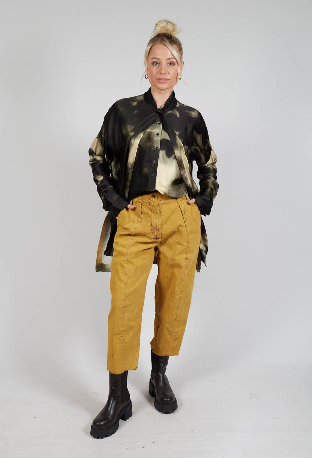 Baggy Les Trousers in Ocra