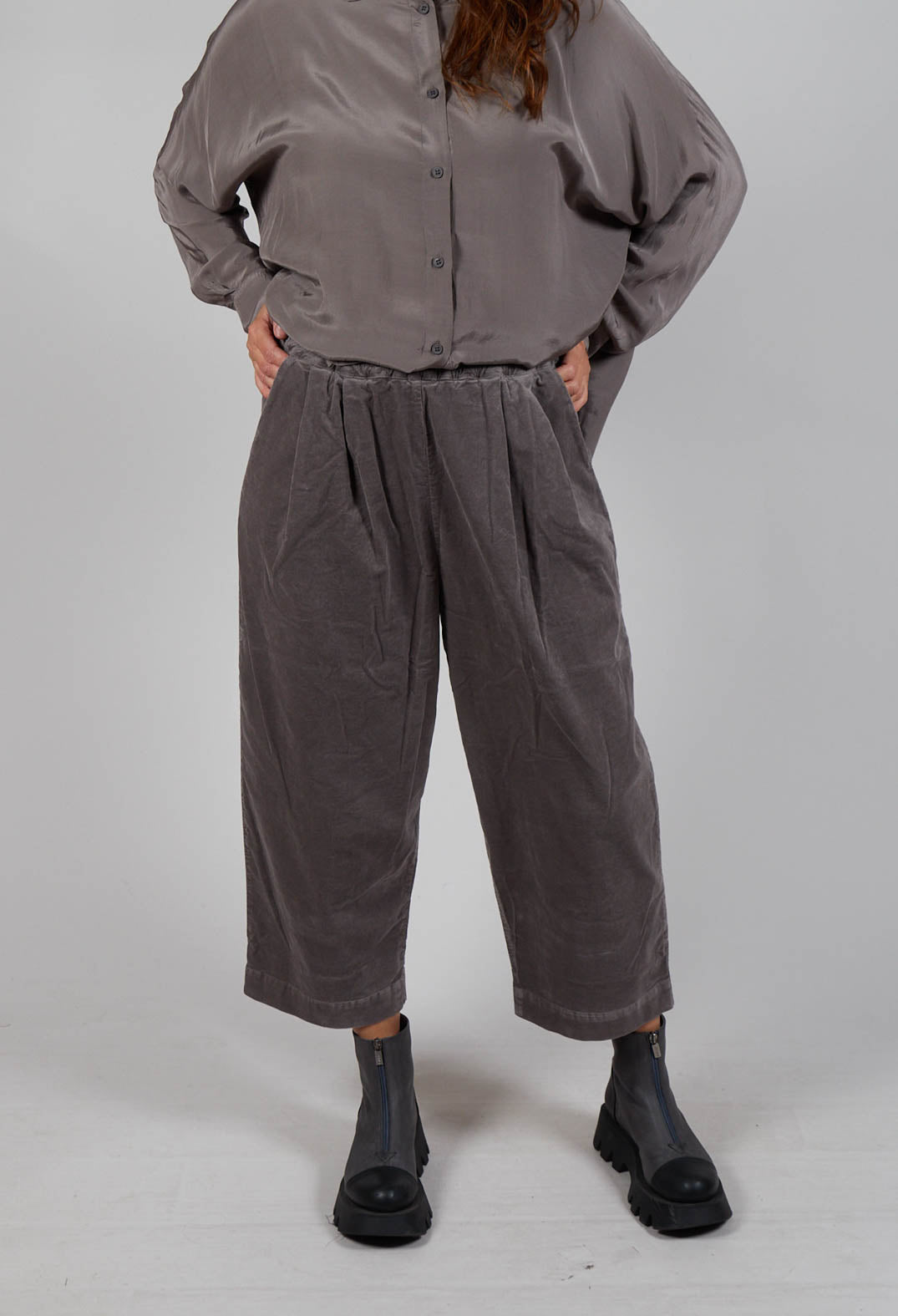 Balloon Leg Trousers in Iron