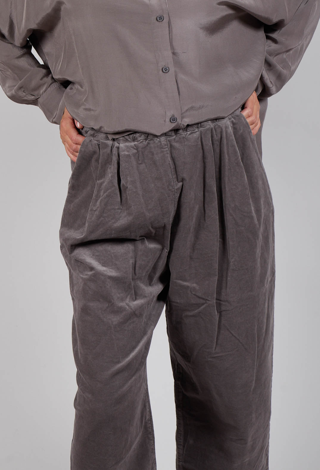 Balloon Leg Trousers in Iron