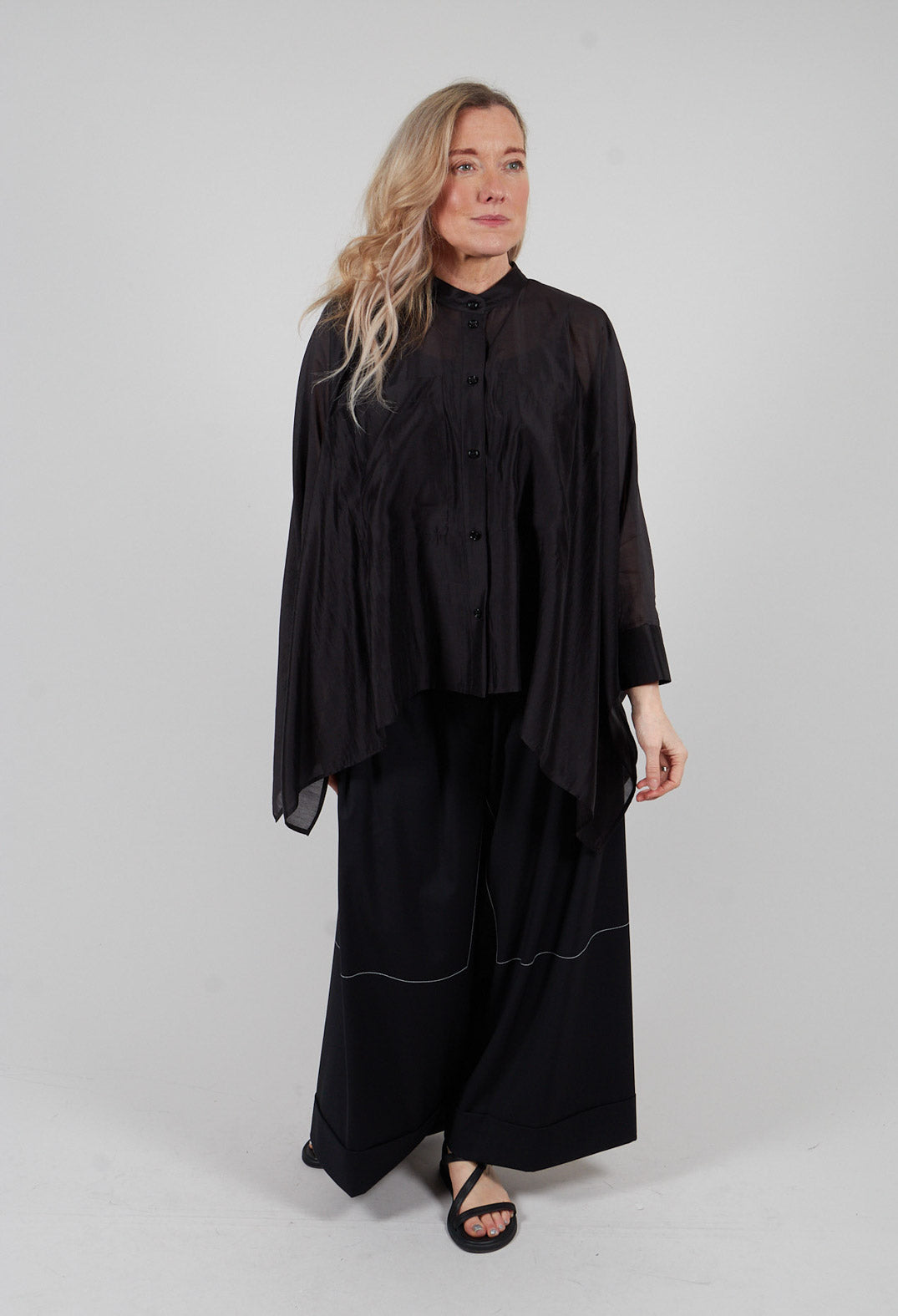 Batwing Blouse in Nero